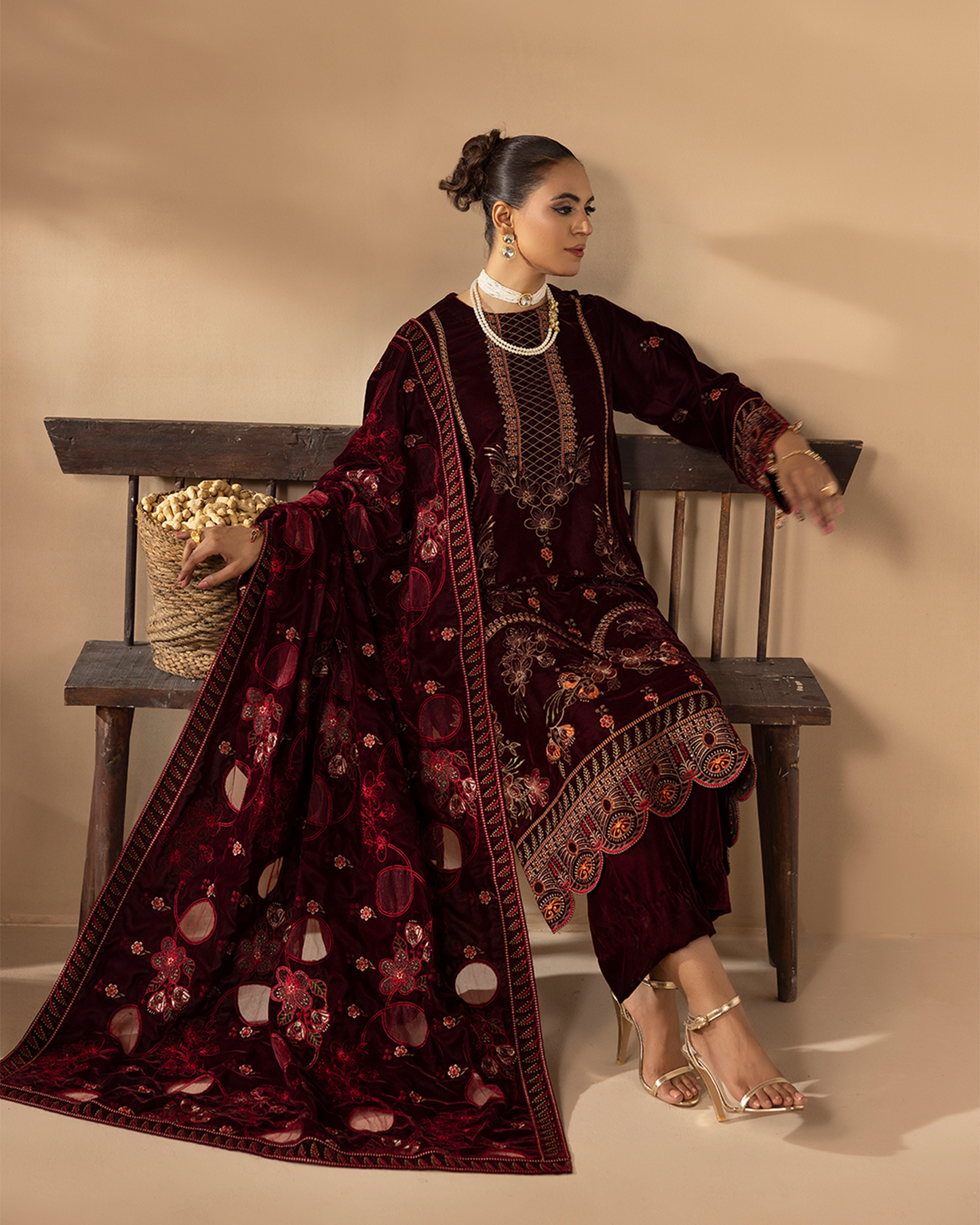 Musfirah Velvet Mehroon Unstitched VLT-UN-002