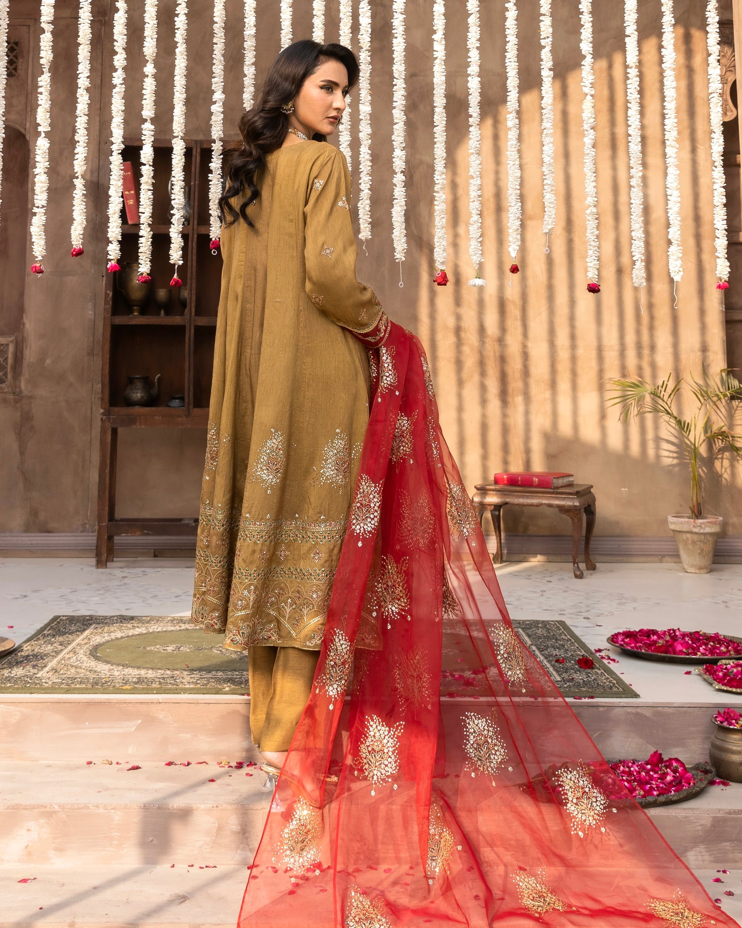 Zaitoon Gold