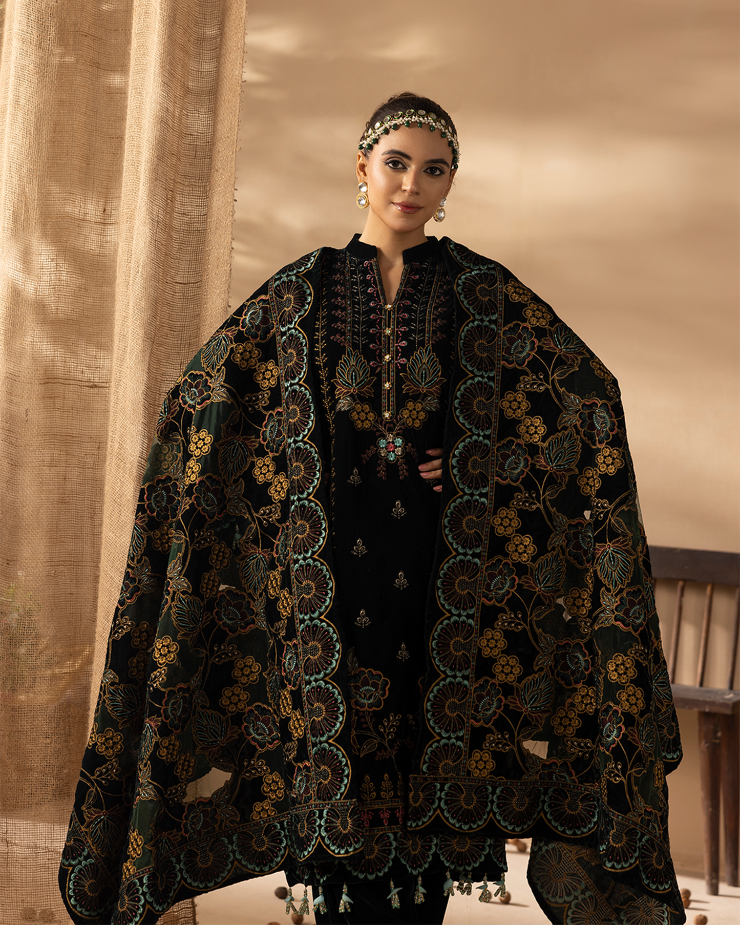 Musfirah Velvet Green Unstitched VLT-UN-001
