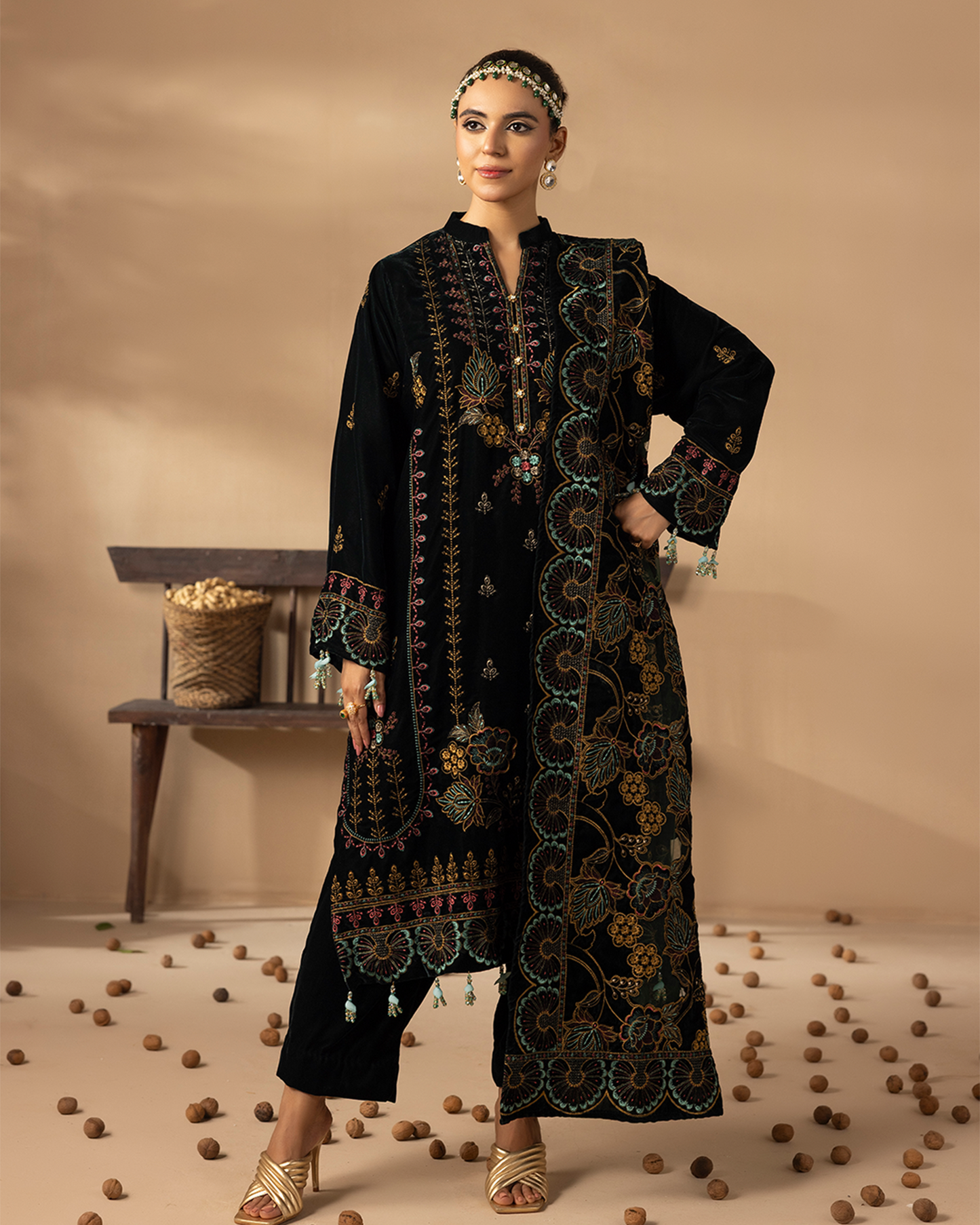 Musfirah Velvet Green Unstitched VLT-UN-001