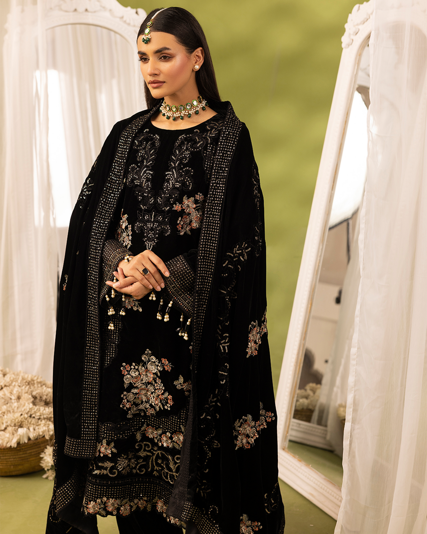 Dilkash Velvet Black Unstitched VLT-UN-002