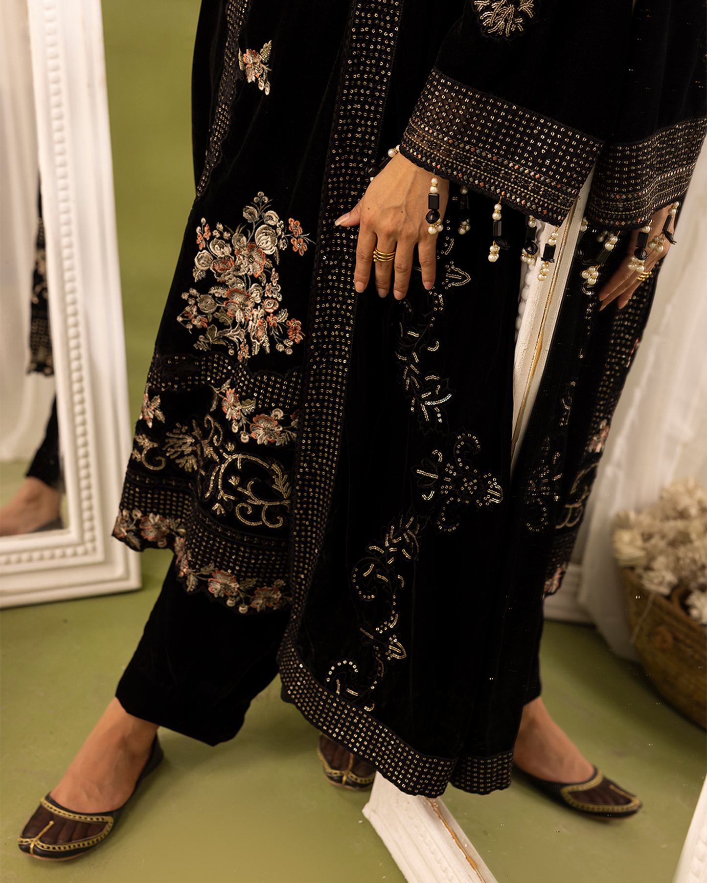 Dilkash Velvet Black Unstitched VLT-UN-002