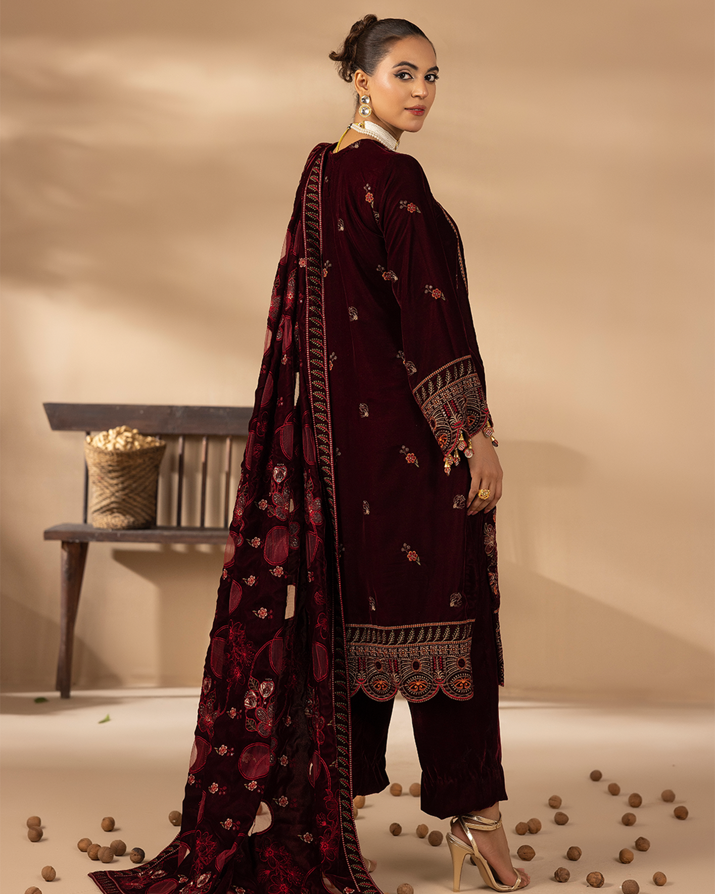 Musfirah Velvet Mehroon Unstitched VLT-UN-002