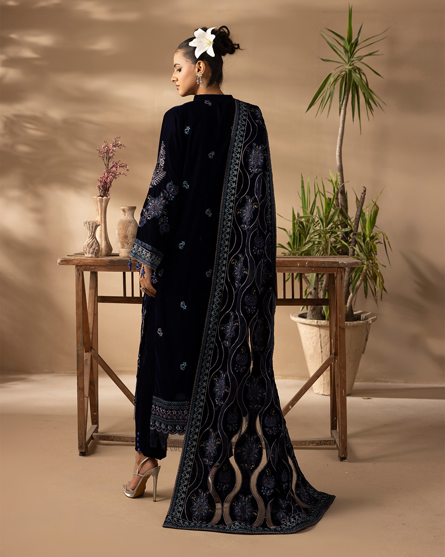 Musfirah Velvet Blue Unstitched VLT-UN-003