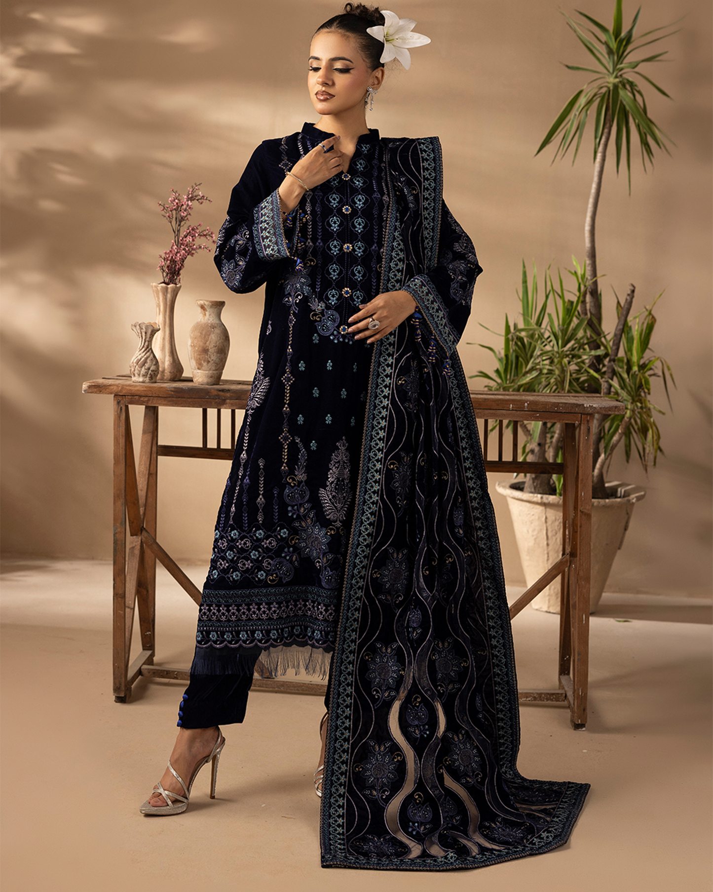 Musfirah Velvet Blue Unstitched VLT-UN-003