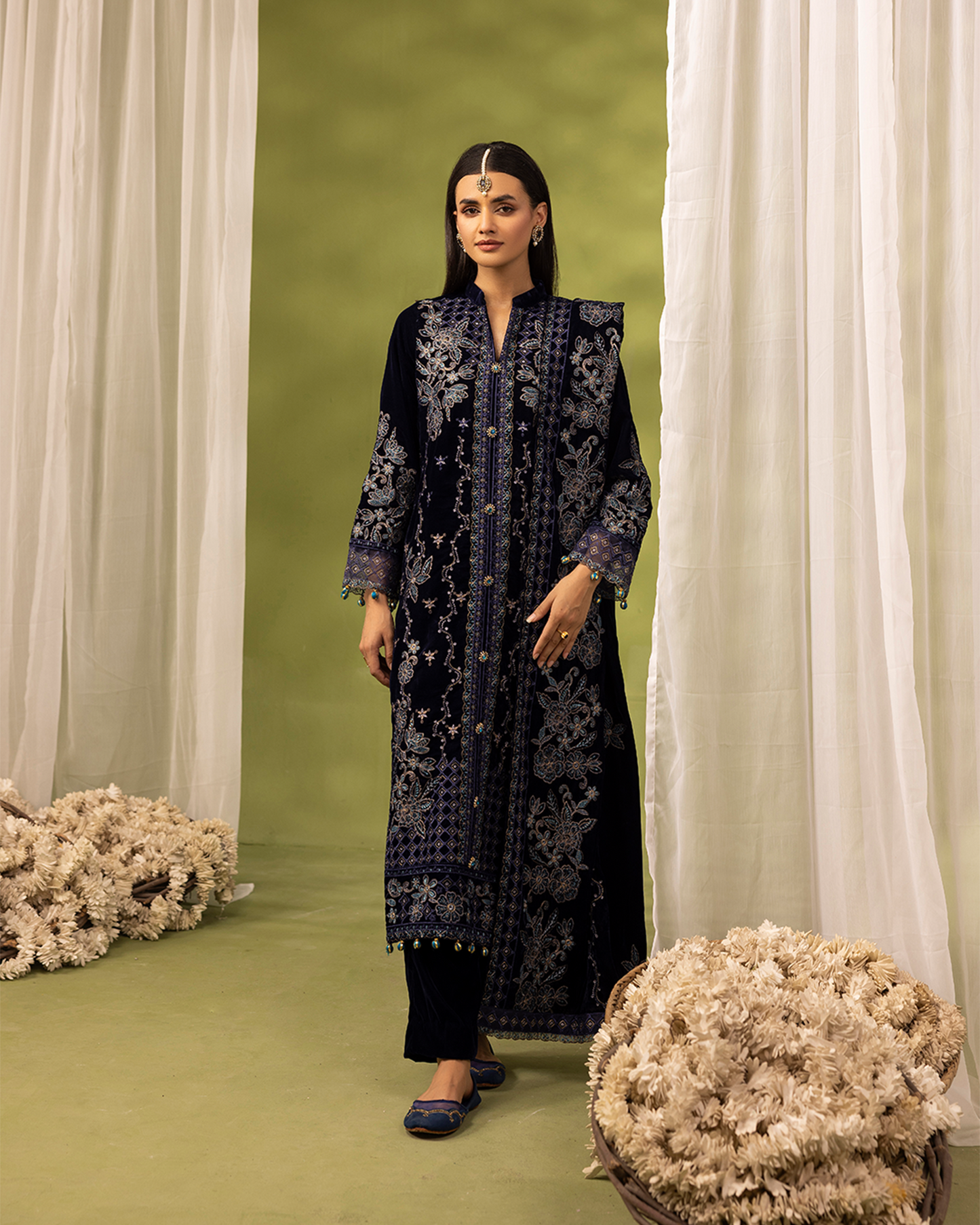 Dilkash Velvet Blue Unstitched VLT-UN-004