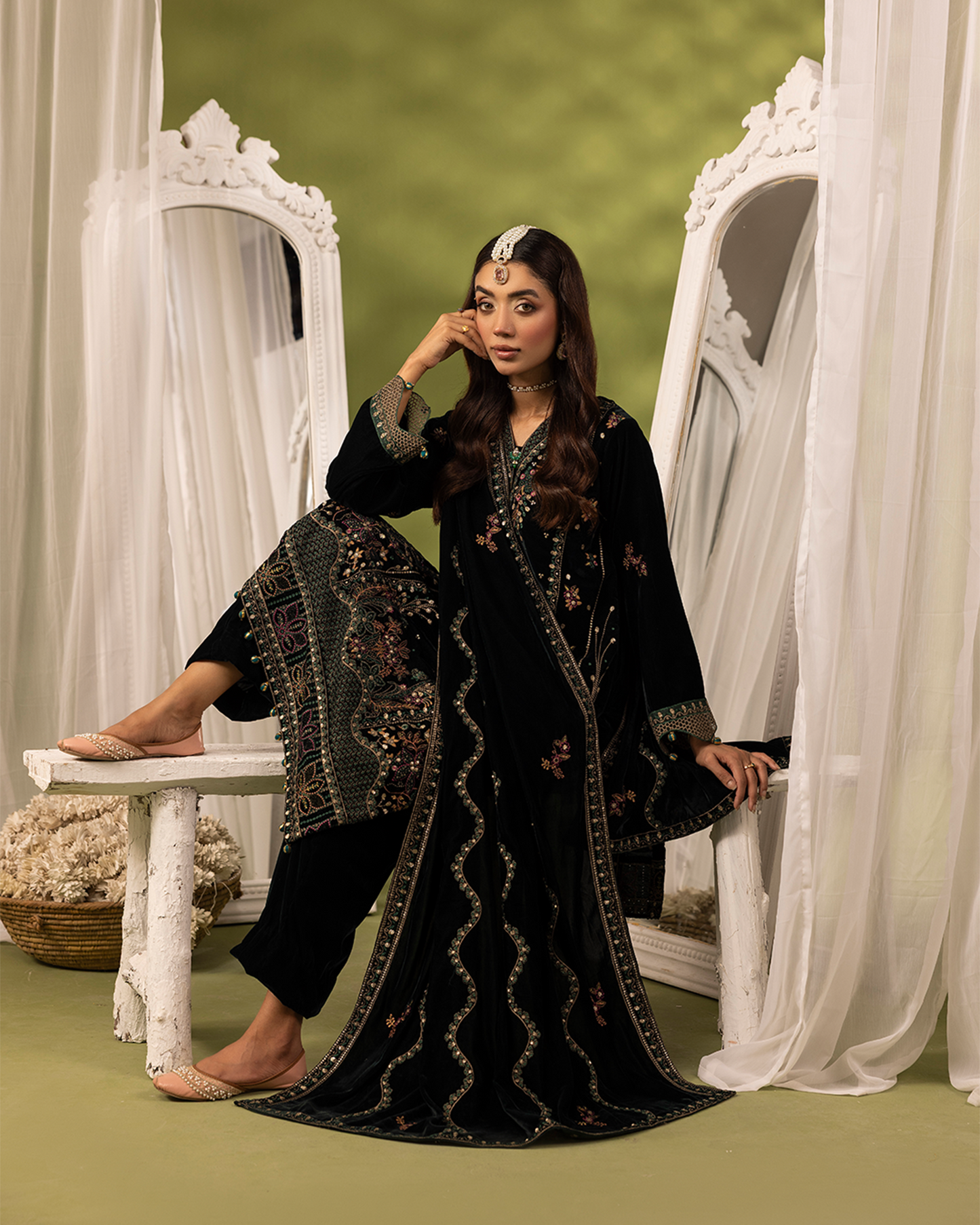 Dilkash Velvet Green Unstitched VLT-UN-007