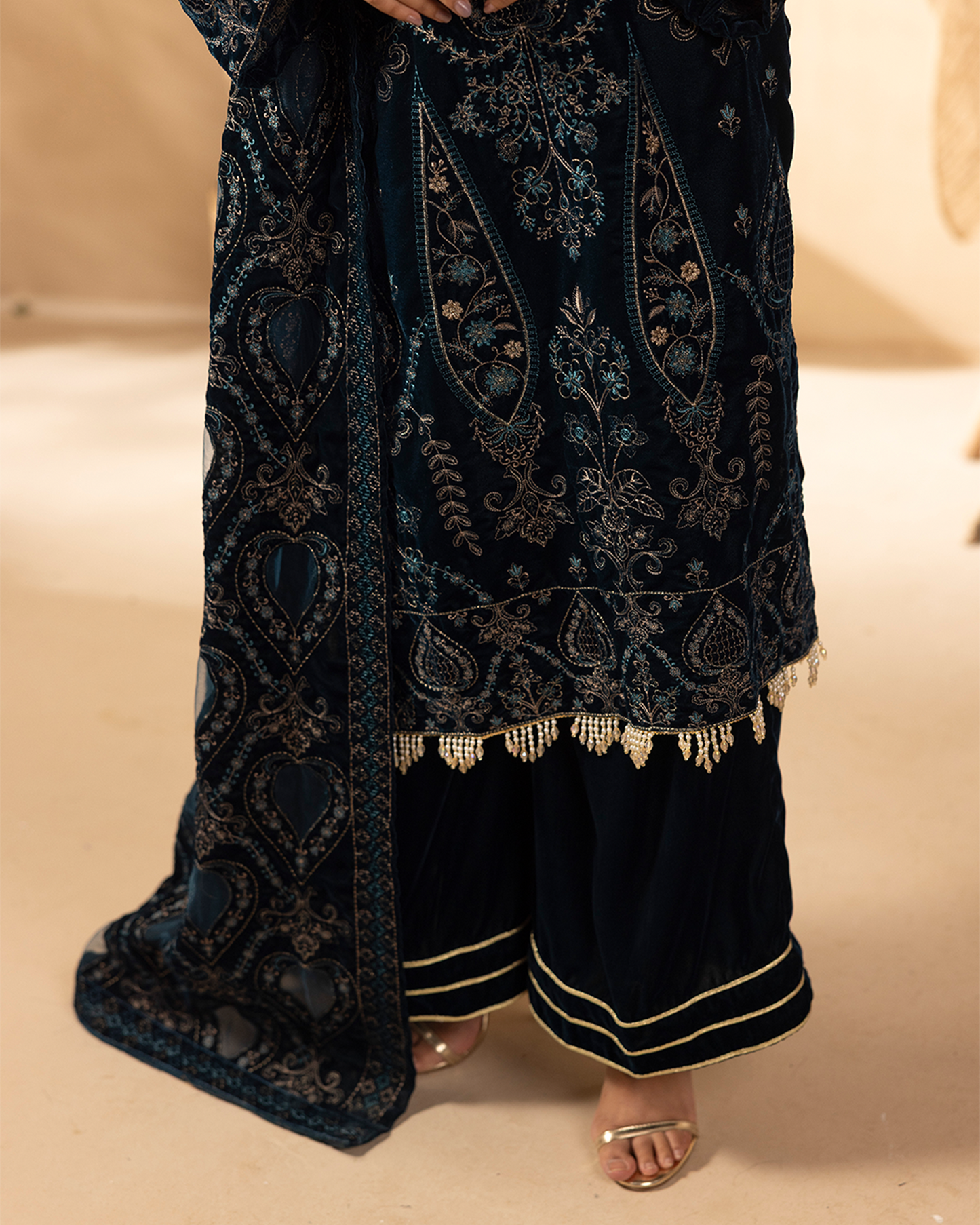 Musfirah Velvet Plum Unstitched VLT-UN-008