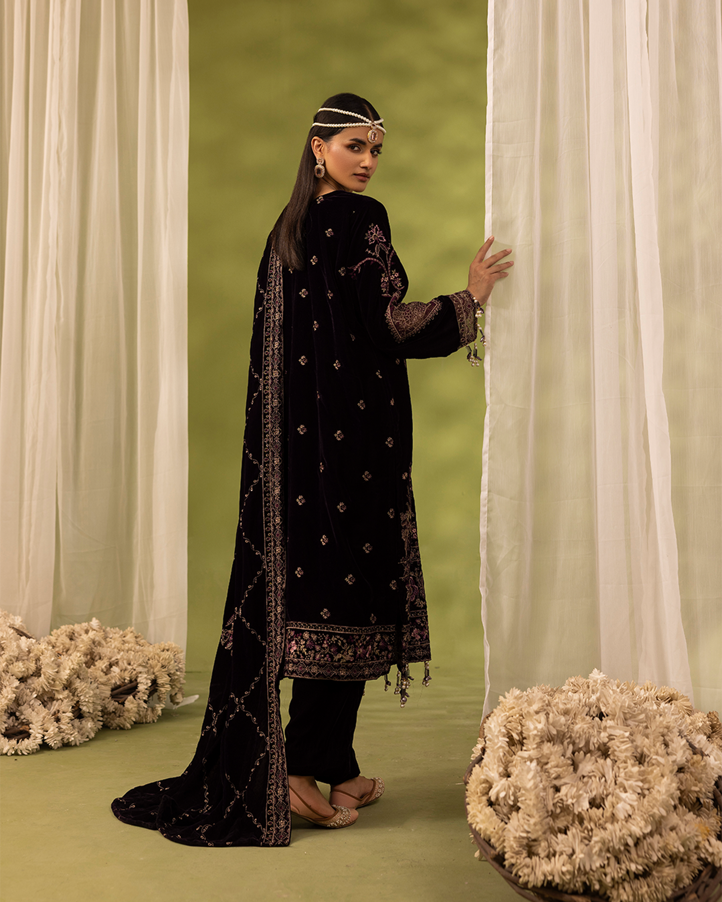 Dilkash Velvet Purple Unstitched VLT-UN-008